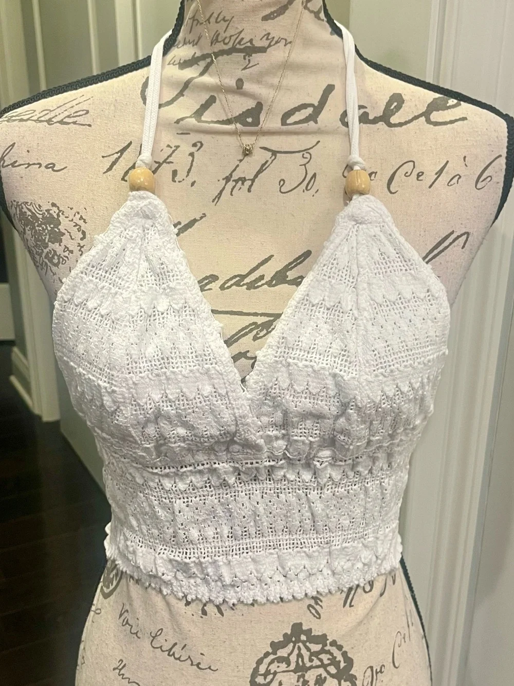 Blanco By Nature Cosmo Crochet Halter Cropped Top - Picture 2 of 16
